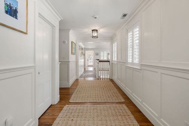 25 Kenilworth Road, Wellesley, MA 02482