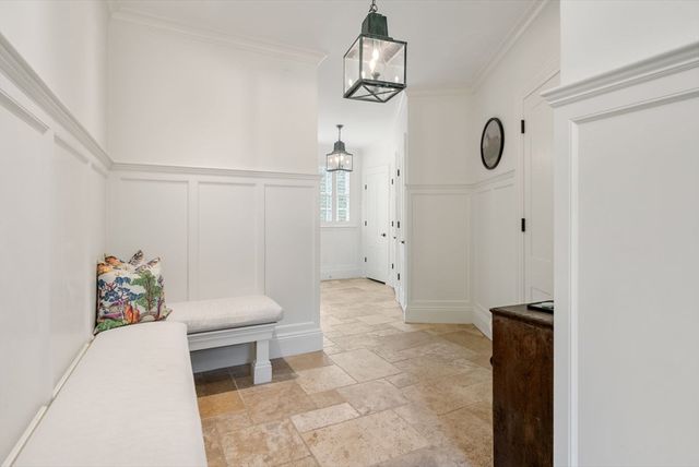 25 Kenilworth Road, Wellesley, MA 02482