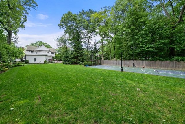25 Kenilworth Road, Wellesley, MA 02482