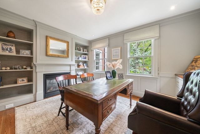 25 Kenilworth Road, Wellesley, MA 02482