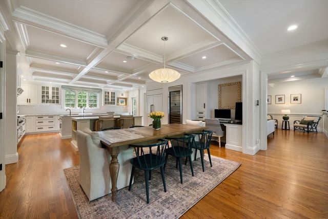 25 Kenilworth Road, Wellesley, MA 02482