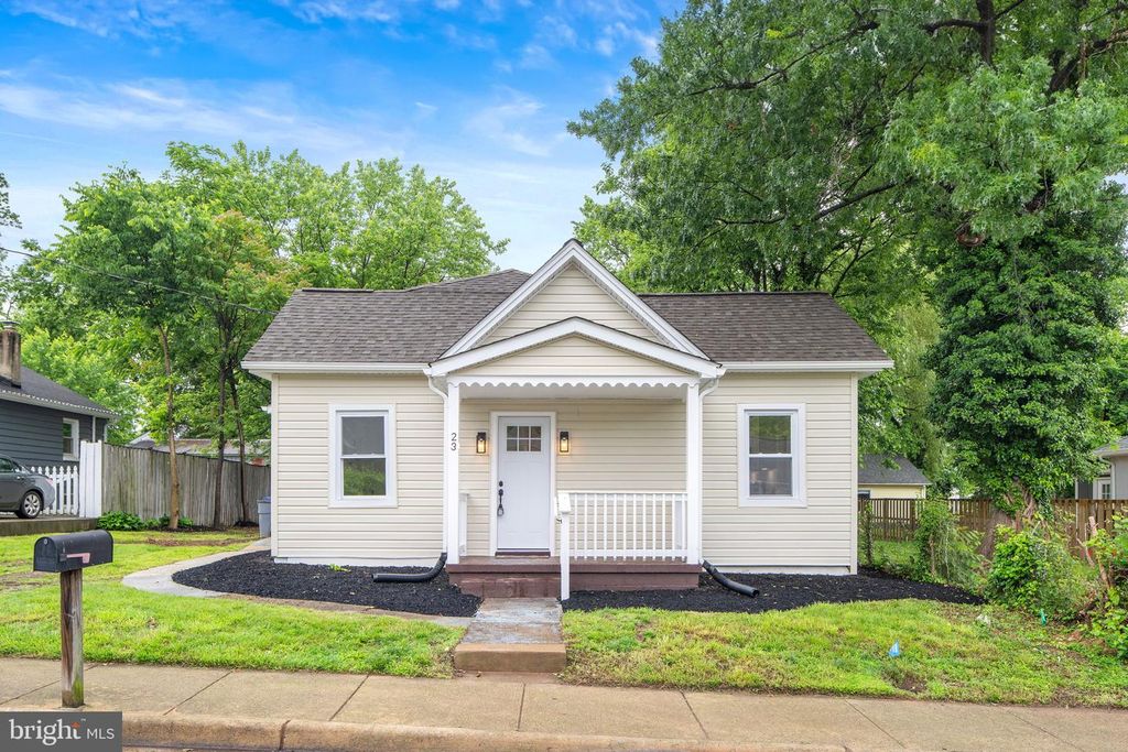 23 WILSON AVE NW, Leesburg, VA 20176