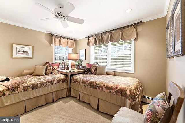 304 CHESAPEAKE DR, Great Falls, VA 22066