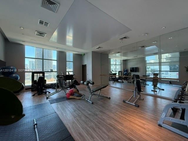1100 S Miami Ave 801, Miami, FL 33130