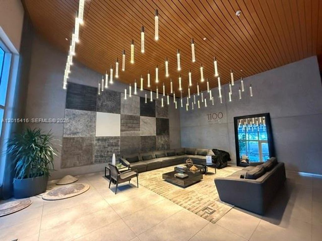 1100 S Miami Ave 801, Miami, FL 33130