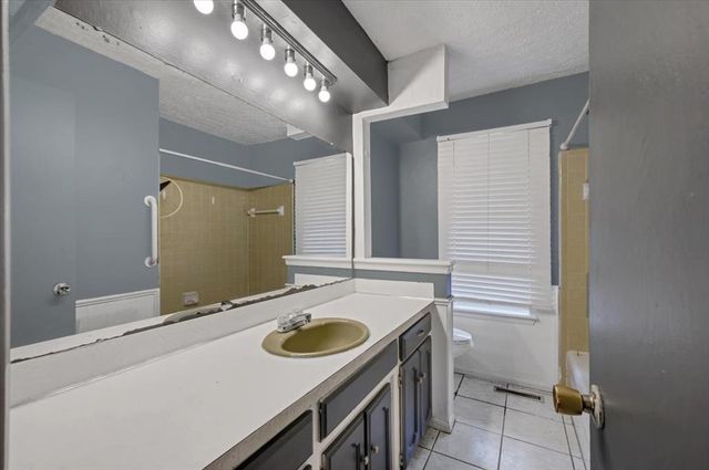 1111 Lincoln, Norman, OK 73072