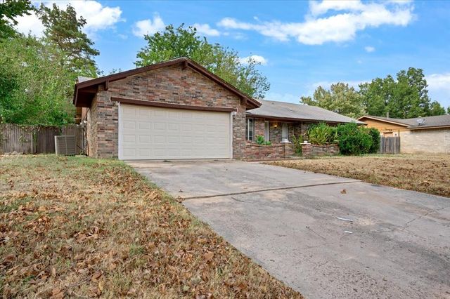 1111 Lincoln, Norman, OK 73072