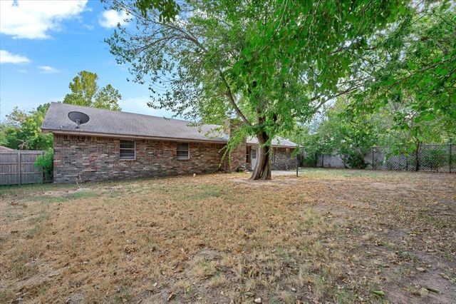 1111 Lincoln, Norman, OK 73072