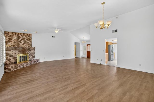 1628 Buena Vista Dr, Yuba City, CA 95993