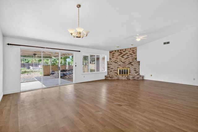 1628 Buena Vista Dr, Yuba City, CA 95993