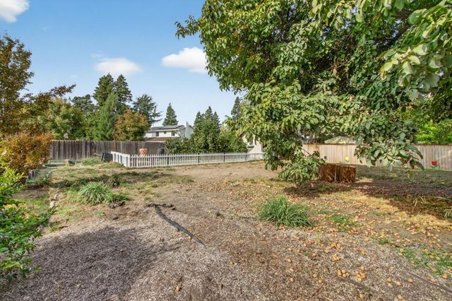 1628 Buena Vista Dr, Yuba City, CA 95993