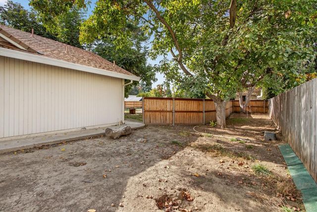 1628 Buena Vista Dr, Yuba City, CA 95993