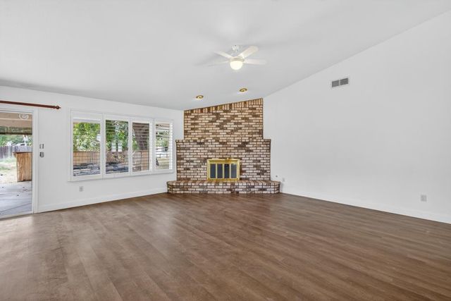 1628 Buena Vista Dr, Yuba City, CA 95993