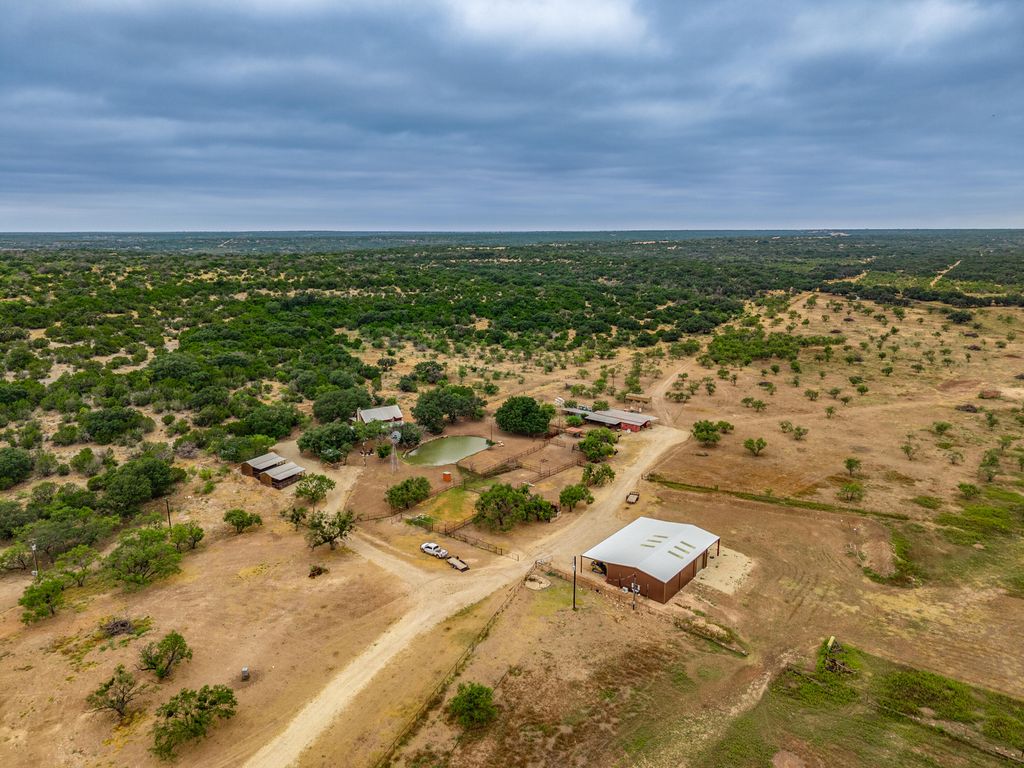 Image 104 of property listing at 1330 Private Rd 3337, Sonora, TX 76950