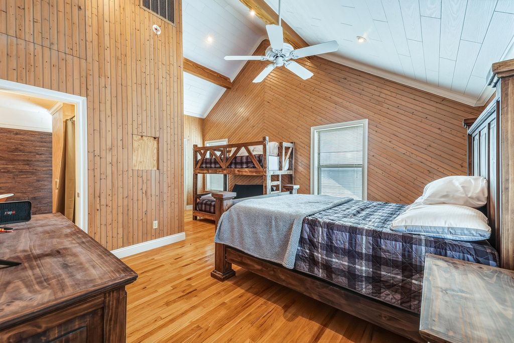 Image 19 of property listing at 1330 Private Rd 3337, Sonora, TX 76950