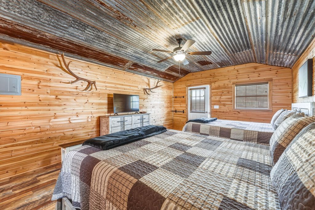 Image 26 of property listing at 1330 Private Rd 3337, Sonora, TX 76950