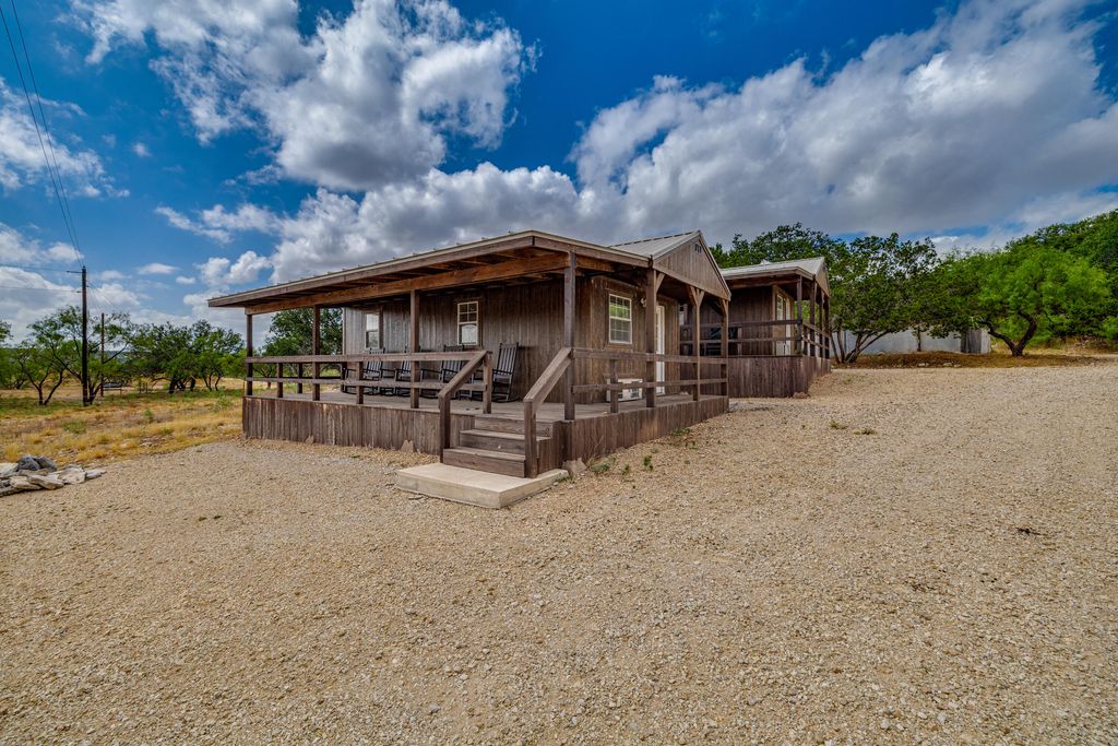 Image 28 of property listing at 1330 Private Rd 3337, Sonora, TX 76950