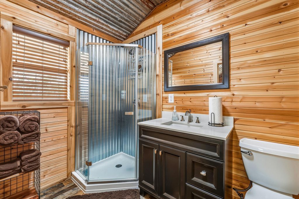 Image 31 of property listing at 1330 Private Rd 3337, Sonora, TX 76950