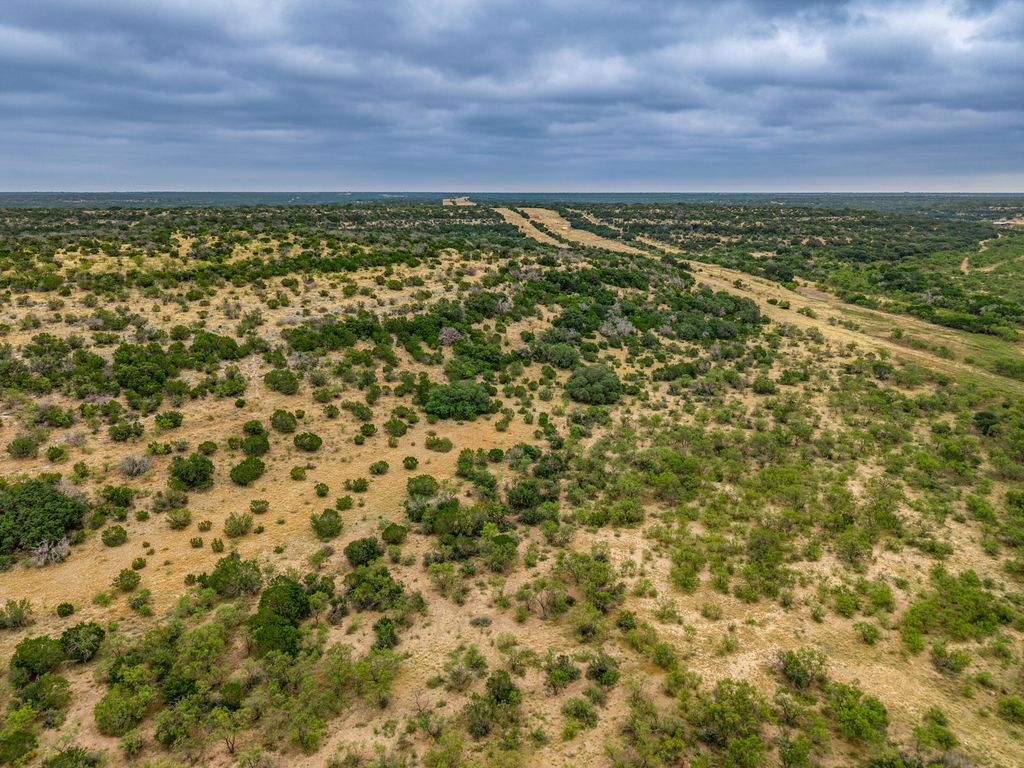 Image 37 of property listing at 1330 Private Rd 3337, Sonora, TX 76950