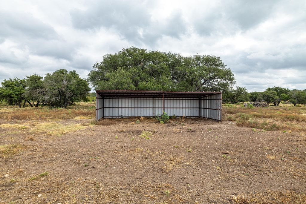 Image 84 of property listing at 1330 Private Rd 3337, Sonora, TX 76950