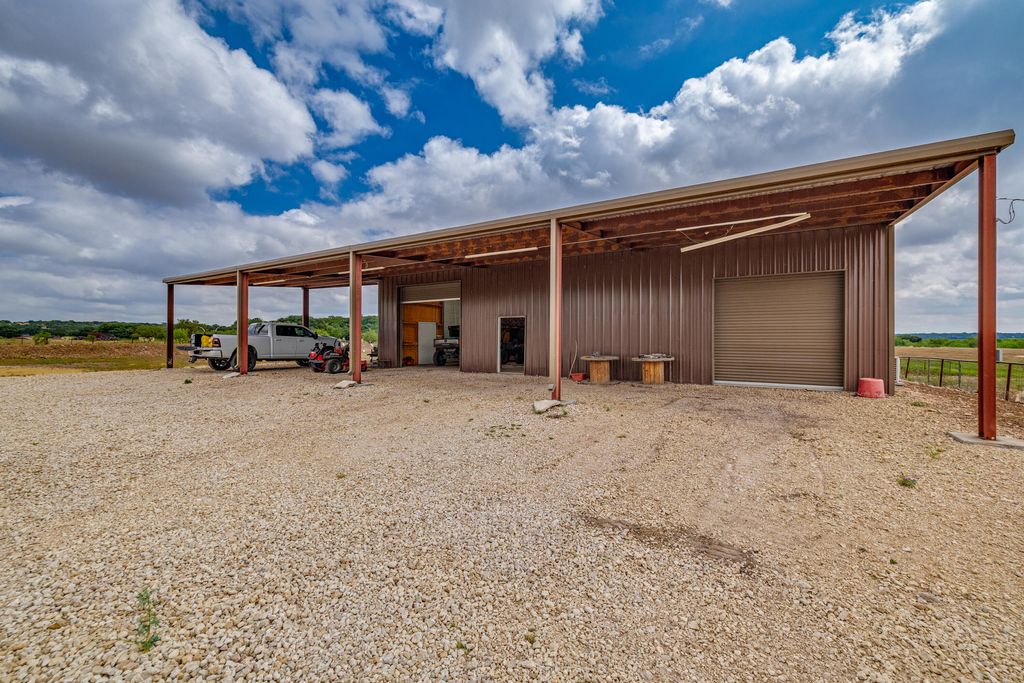 Image 87 of property listing at 1330 Private Rd 3337, Sonora, TX 76950