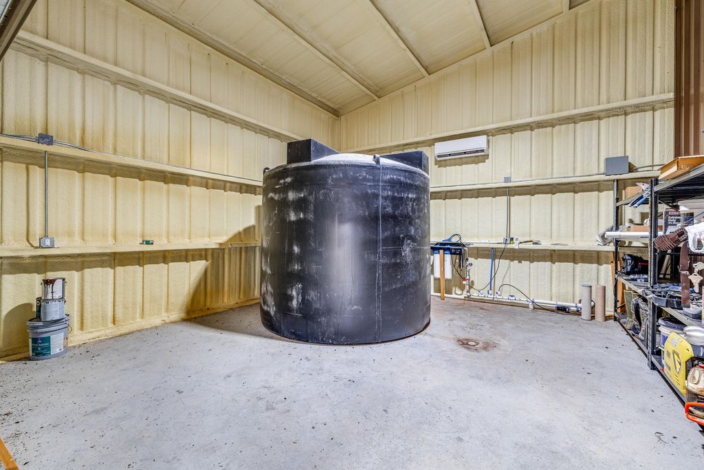 Image 92 of property listing at 1330 Private Rd 3337, Sonora, TX 76950