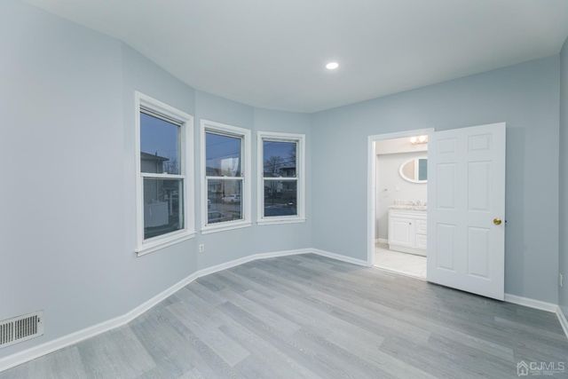 80 Heald Street, Carteret, NJ 07008