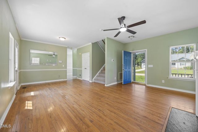 20 Greenleaf Court, Louisburg, NC 27549