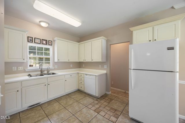 20 Greenleaf Court, Louisburg, NC 27549