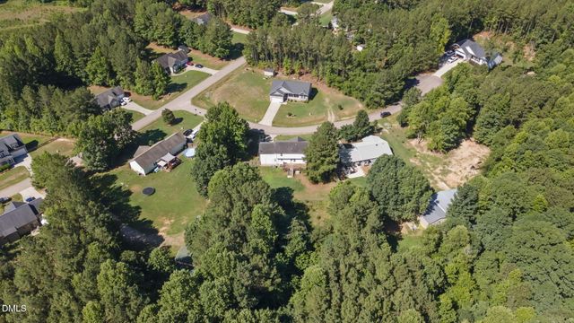 20 Greenleaf Court, Louisburg, NC 27549