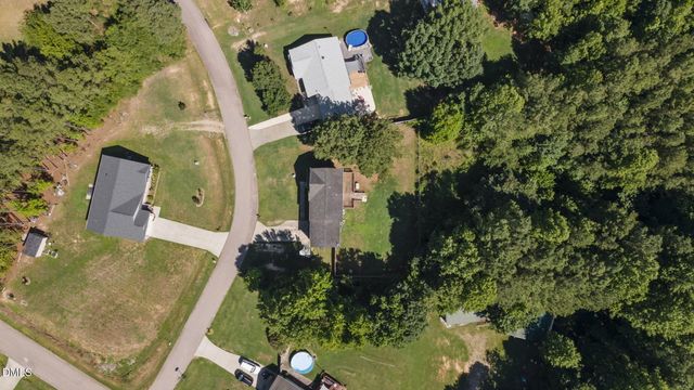 20 Greenleaf Court, Louisburg, NC 27549