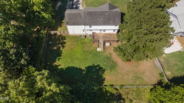 20 Greenleaf Court, Louisburg, NC 27549
