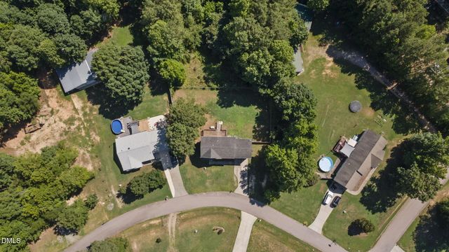 20 Greenleaf Court, Louisburg, NC 27549