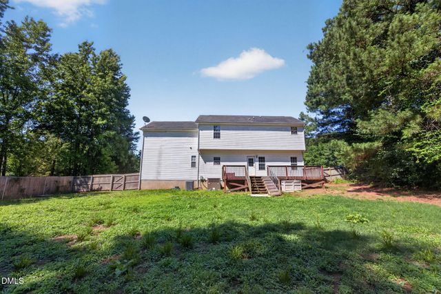 20 Greenleaf Court, Louisburg, NC 27549