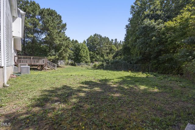 20 Greenleaf Court, Louisburg, NC 27549