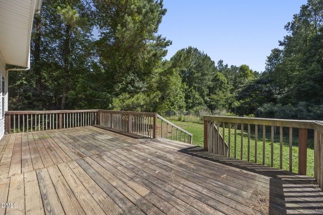 20 Greenleaf Court, Louisburg, NC 27549