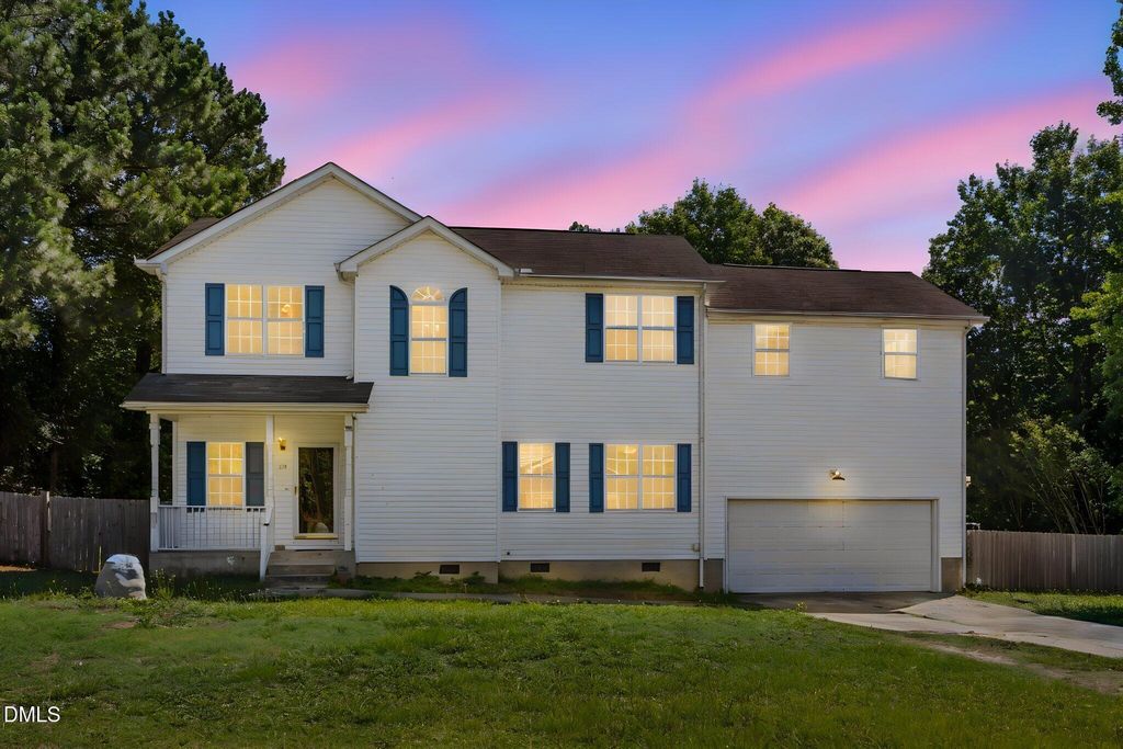 20 Greenleaf Court, Louisburg, NC 27549