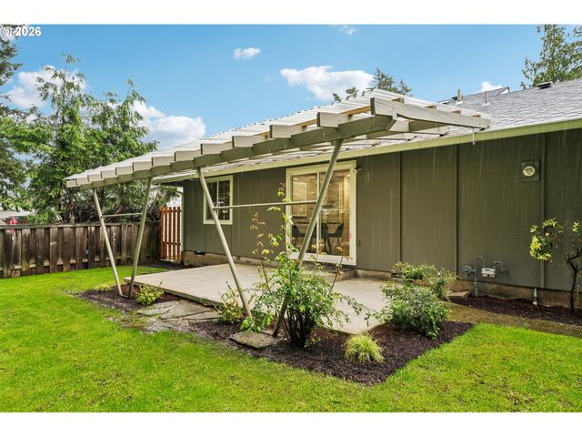 915 Se 205TH Dr, Gresham, OR 97030