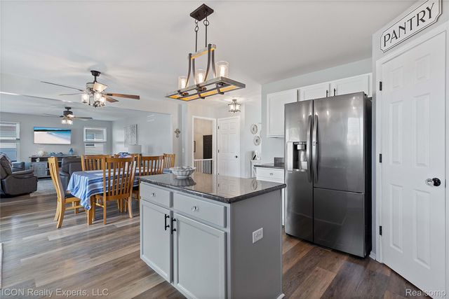 52527 Stafford Drive, Macomb Township, MI 48042