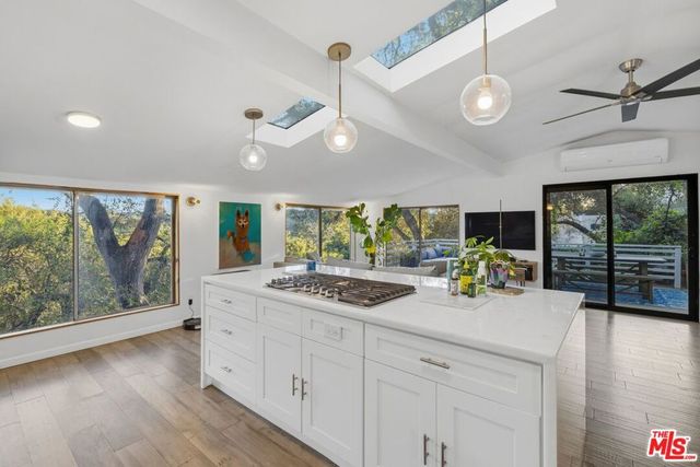 21936 Canon Drive, Topanga, CA 90290