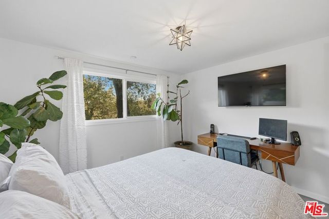 21936 Canon Drive, Topanga, CA 90290