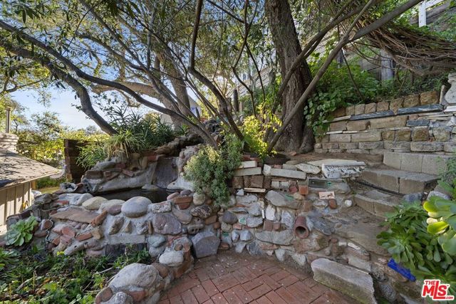 21936 Canon Drive, Topanga, CA 90290