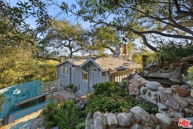 21936 Canon Drive, Topanga, CA 90290