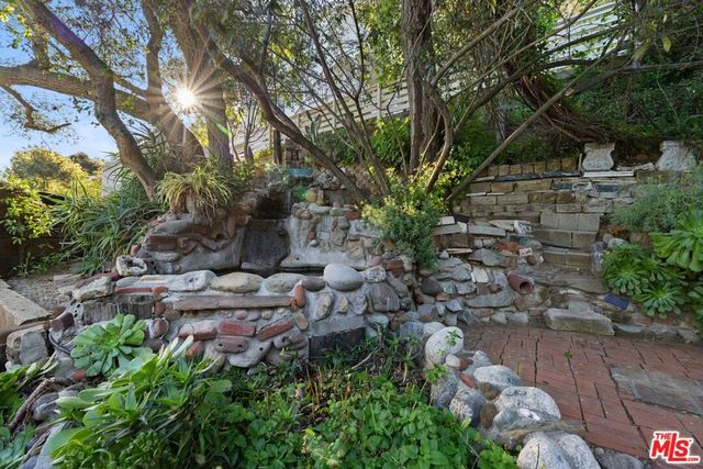 21936 Canon Drive, Topanga, CA 90290