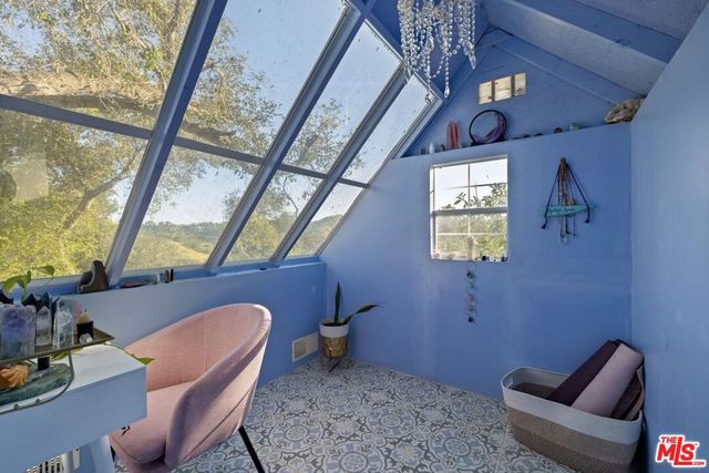 21936 Canon Drive, Topanga, CA 90290