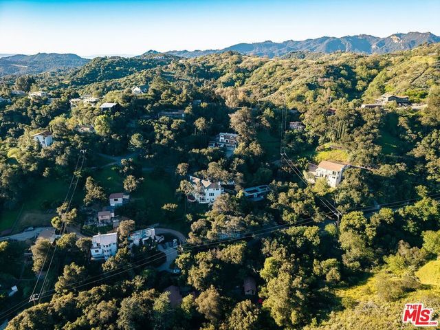 21936 Canon Drive, Topanga, CA 90290