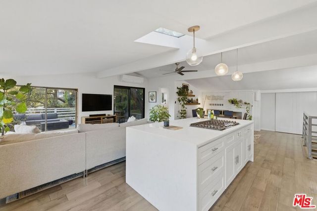 21936 Canon Drive, Topanga, CA 90290