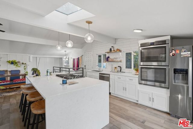 21936 Canon Drive, Topanga, CA 90290