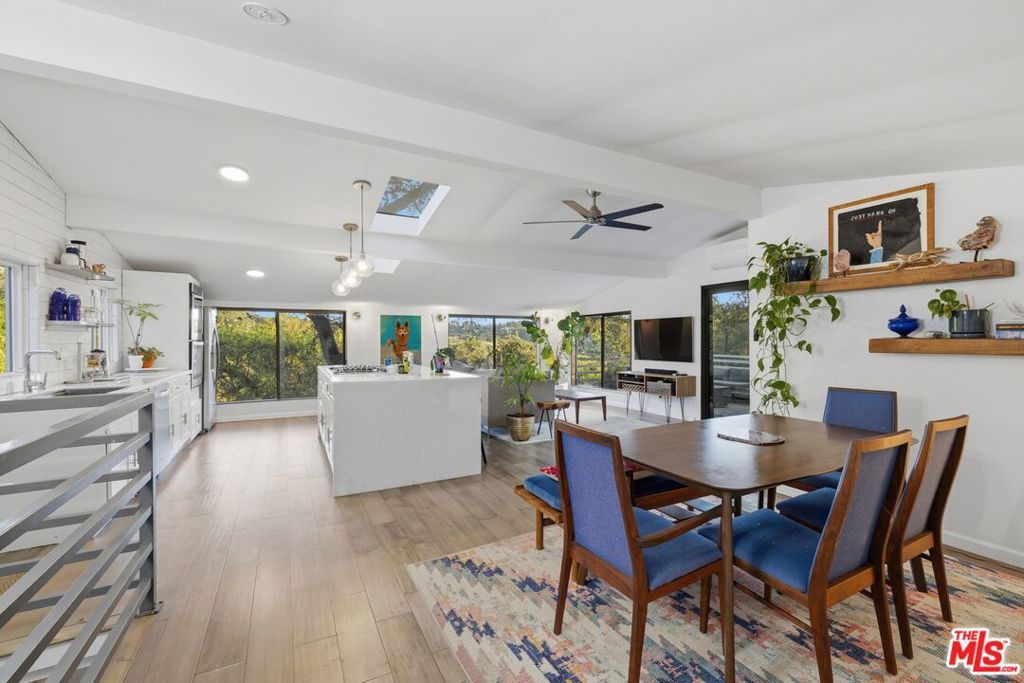 21936 Canon Drive, Topanga, CA 90290