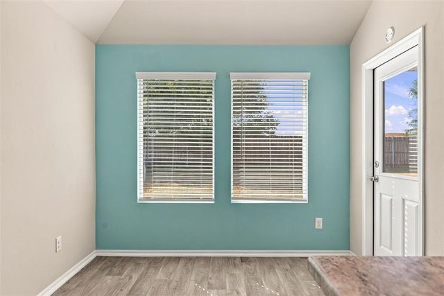 2425 Sunshine Lane, Yukon, OK 73099